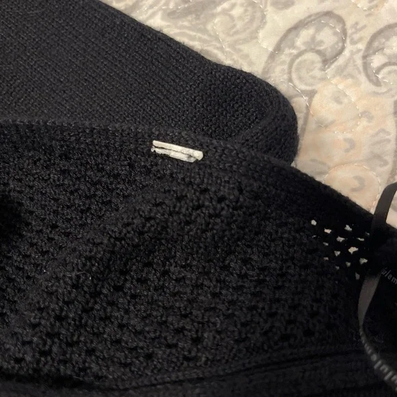 Lululemon Bhakti Life Sweater Women 8
Black Vented Yoga Activewear Knit Slit - Picture 5 of 13